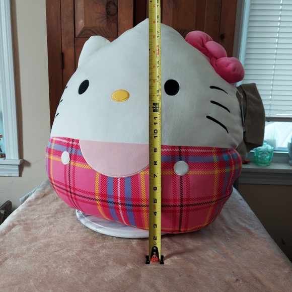 Hello Kitty Squishmallows 20" - Picture 8 of 8